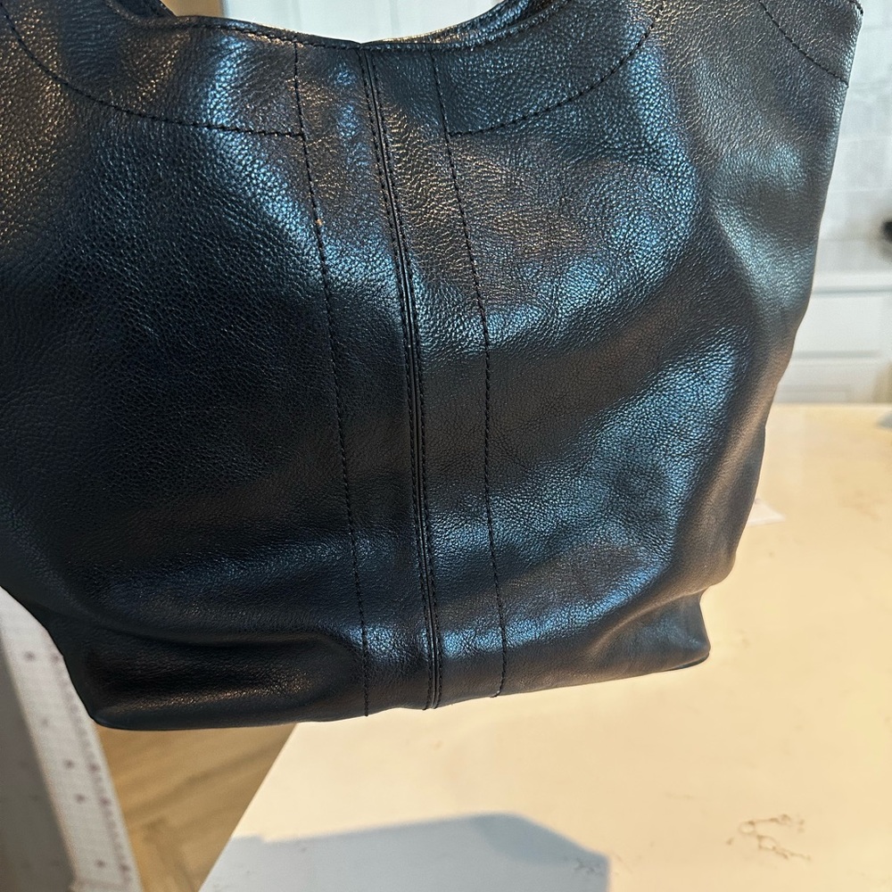 Stuart Weitzman Black Leather Lace-Up Shoulder Bag - Picture 7 of 10